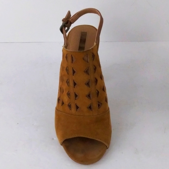 Tahari Marvel block maple sandals women size 6 - Picture 3 of 8